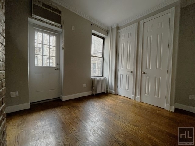 493 2nd Avenue - Photo 4