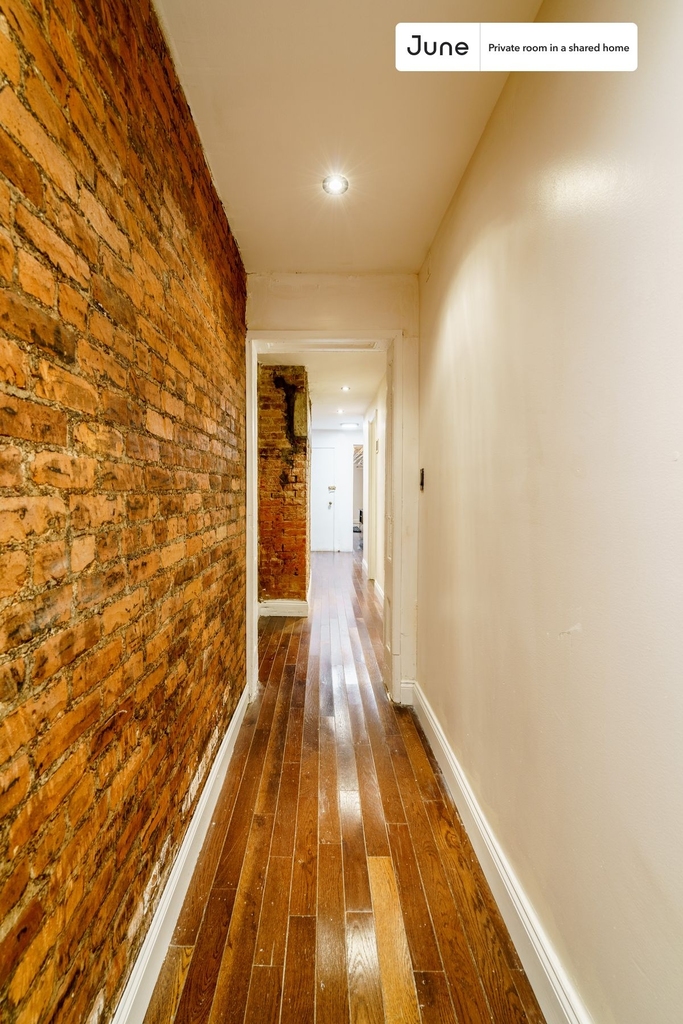 260 Lafayette Avenue - Photo 9