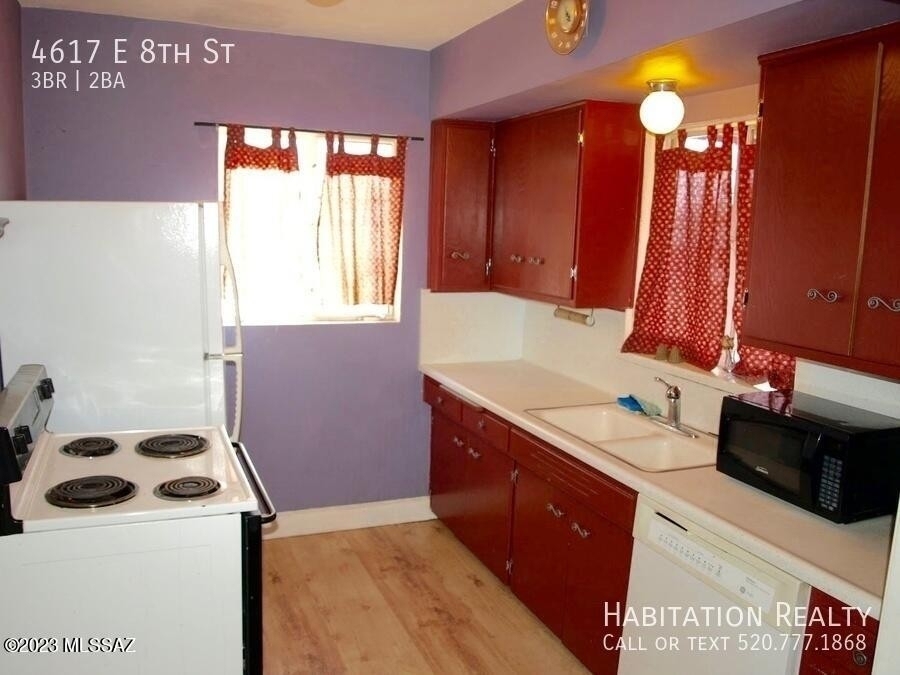 4617 E 8th Street - Photo 5