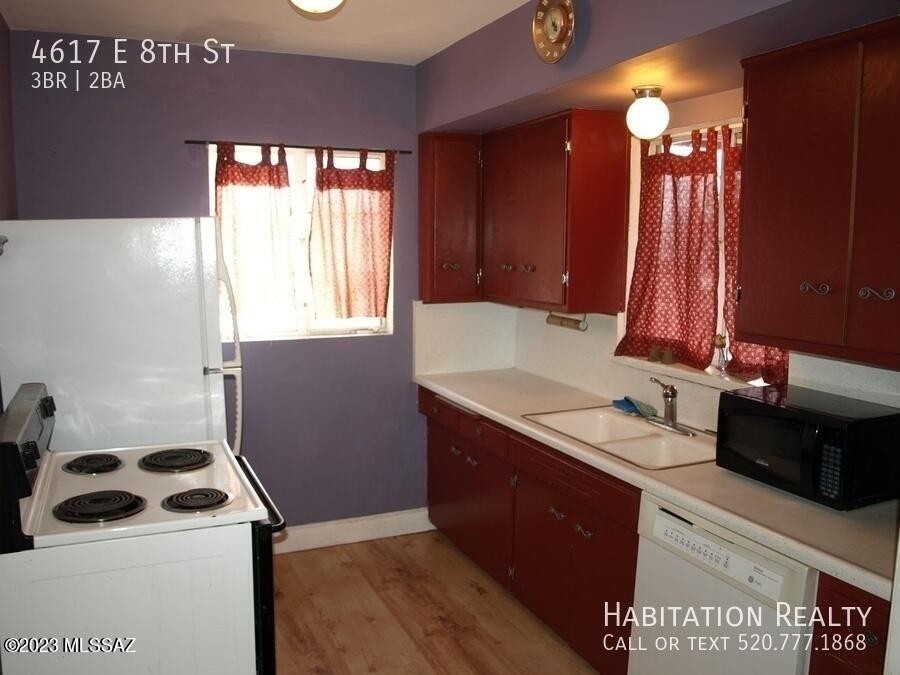 4617 E 8th Street - Photo 6