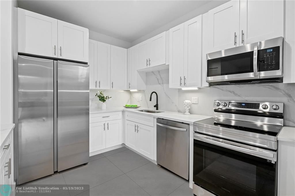 1016 Ne 7th Avenue - Photo 3