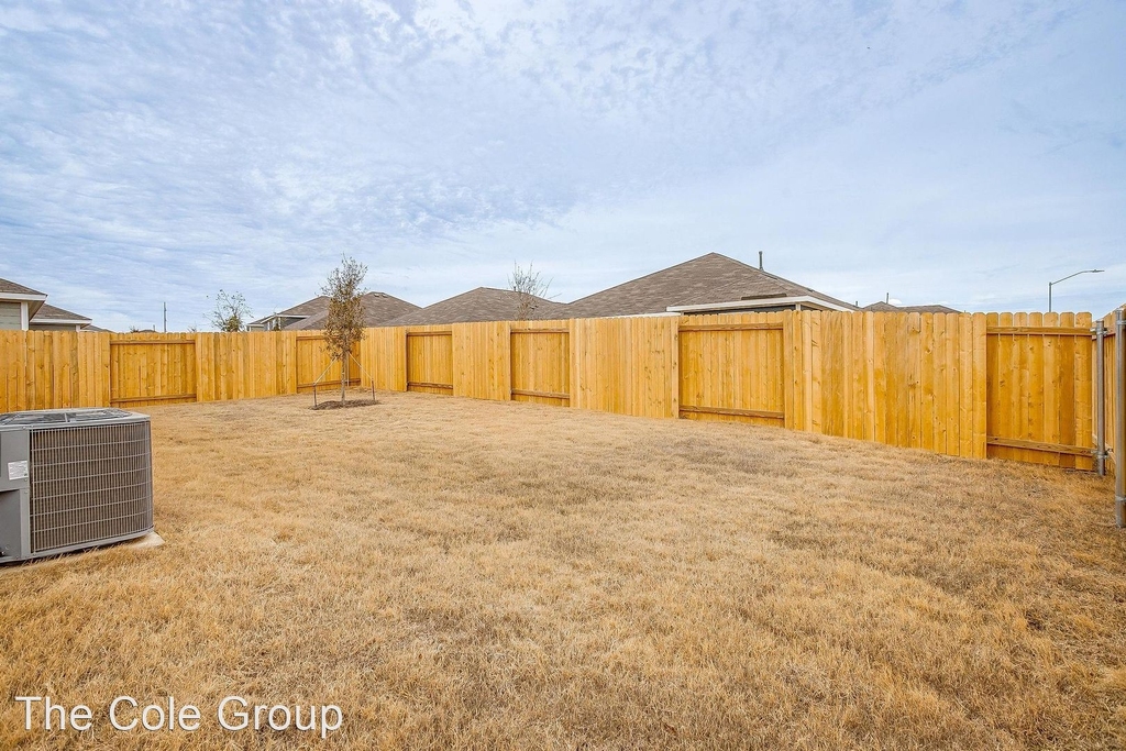 1465 Sunkiss Dr - Photo 38