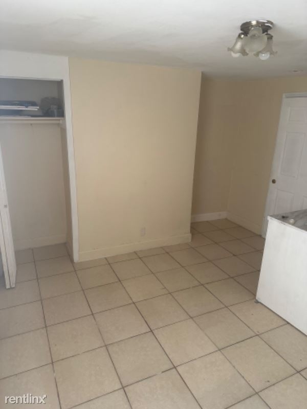 1315 Ne 146 St - Photo 2