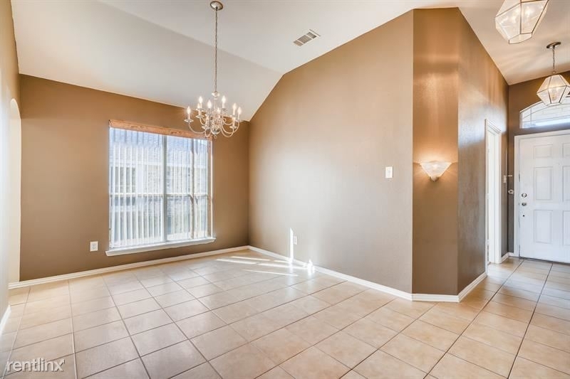 1038 Mansfield Lane Unit - Photo 1