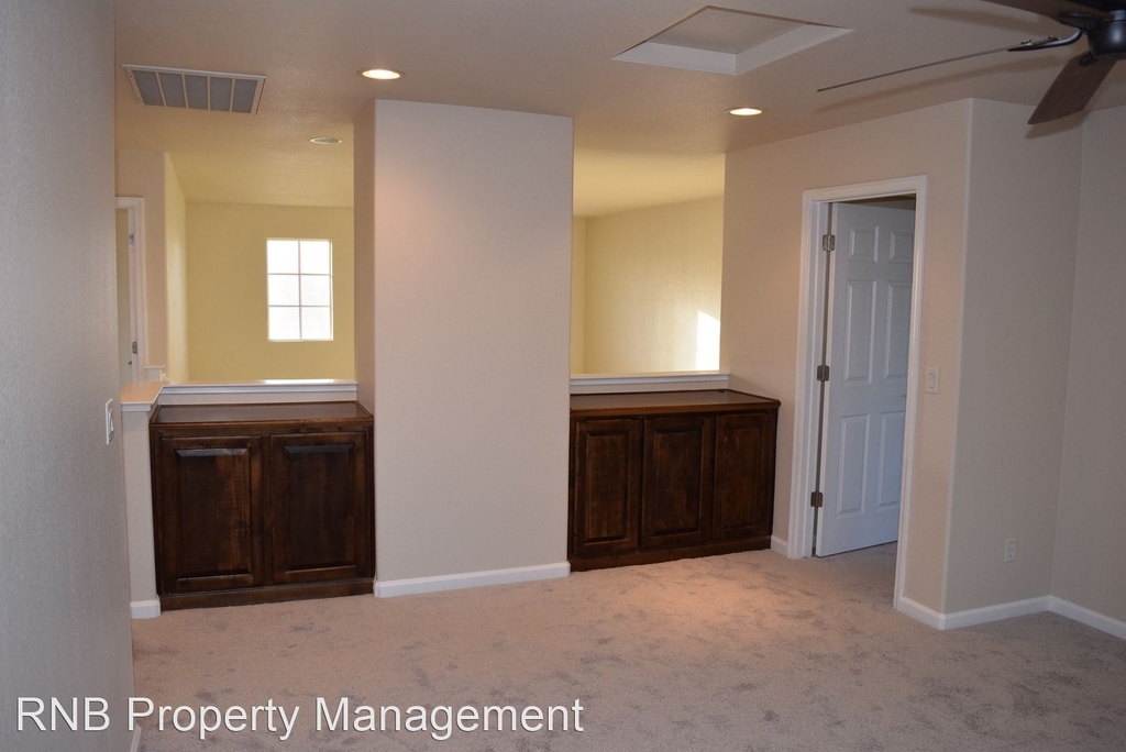 6140 Meadowlark Court - Photo 11