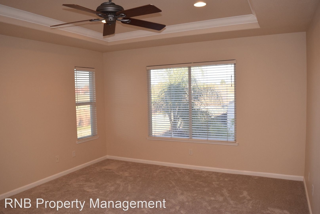 6140 Meadowlark Court - Photo 12