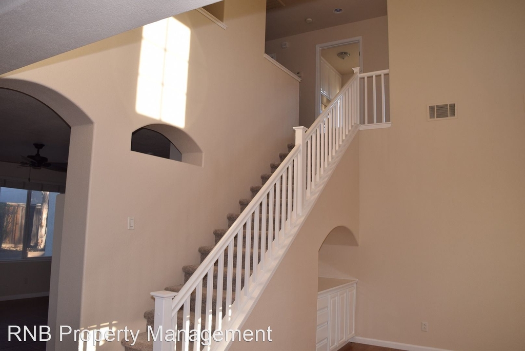 6140 Meadowlark Court - Photo 6