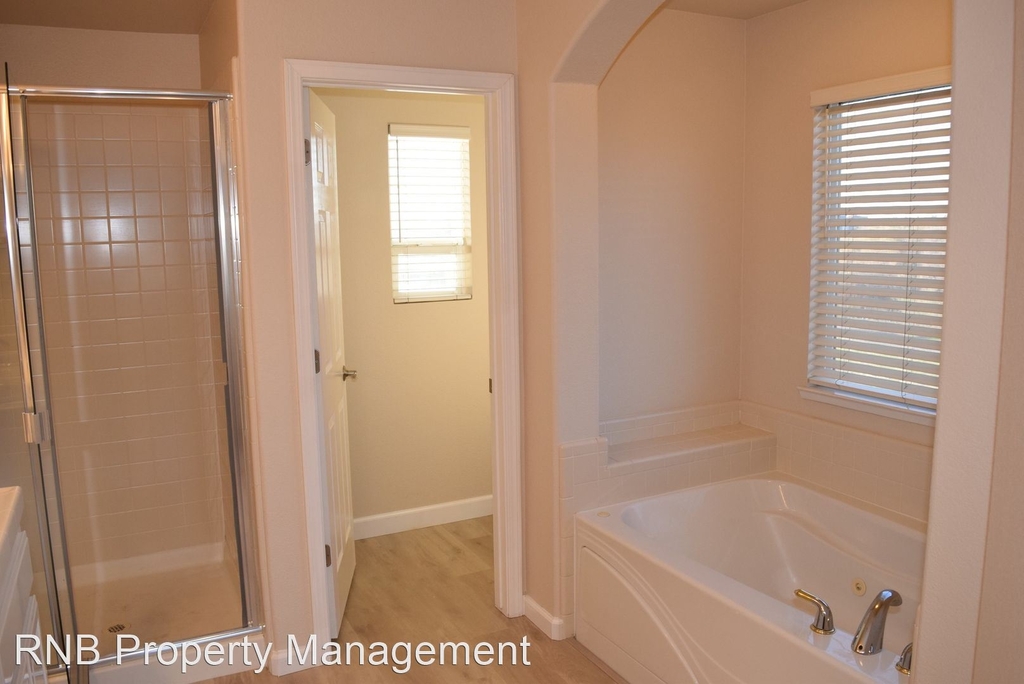 6140 Meadowlark Court - Photo 13