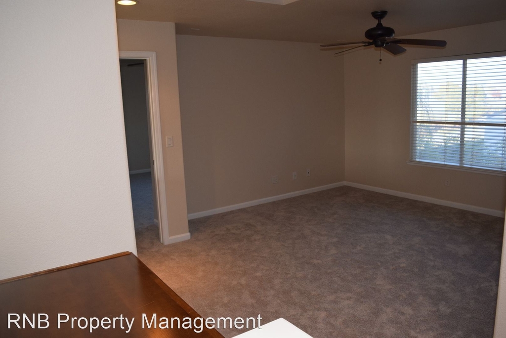 6140 Meadowlark Court - Photo 10