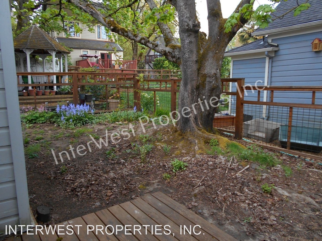 3335 S Corbett Avenue - Photo 20