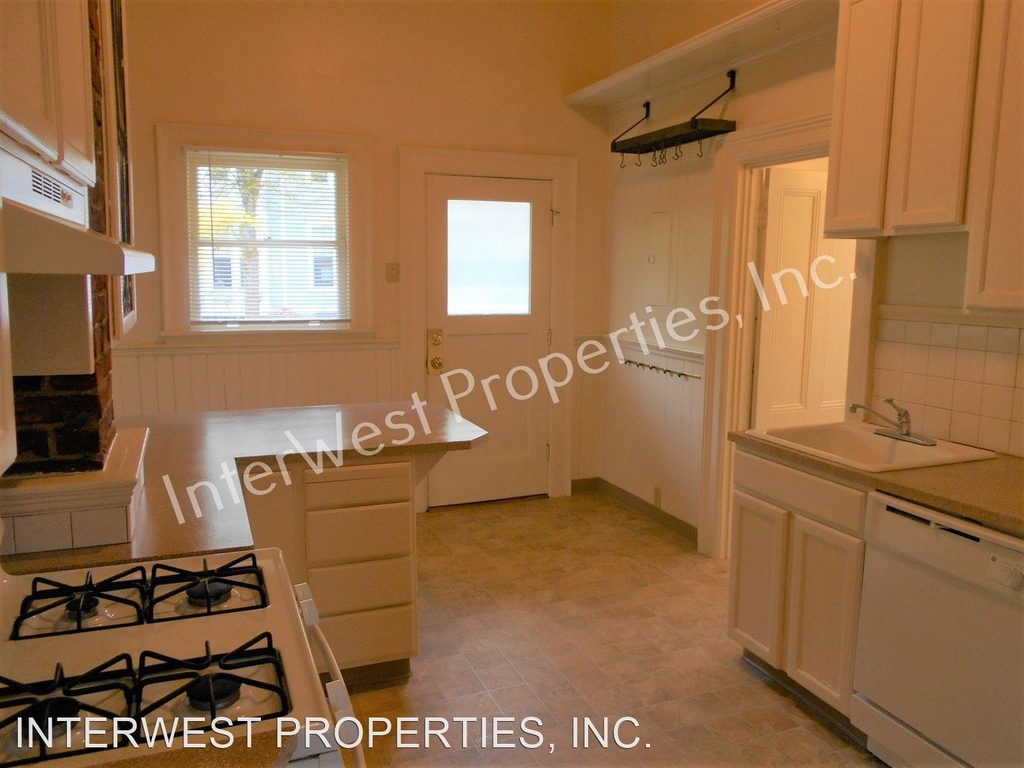 3335 S Corbett Avenue - Photo 10