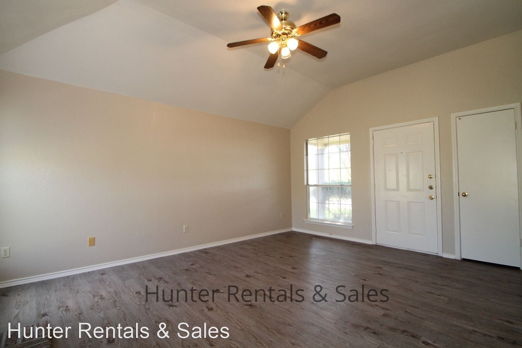 3801 Winchester - Photo 2