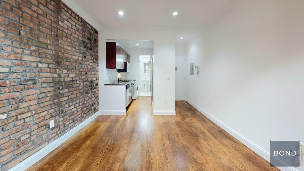 307 Mott Street - Photo 4