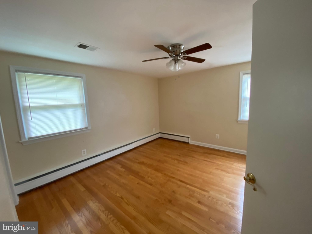 10305 Beaumont Street - Photo 9