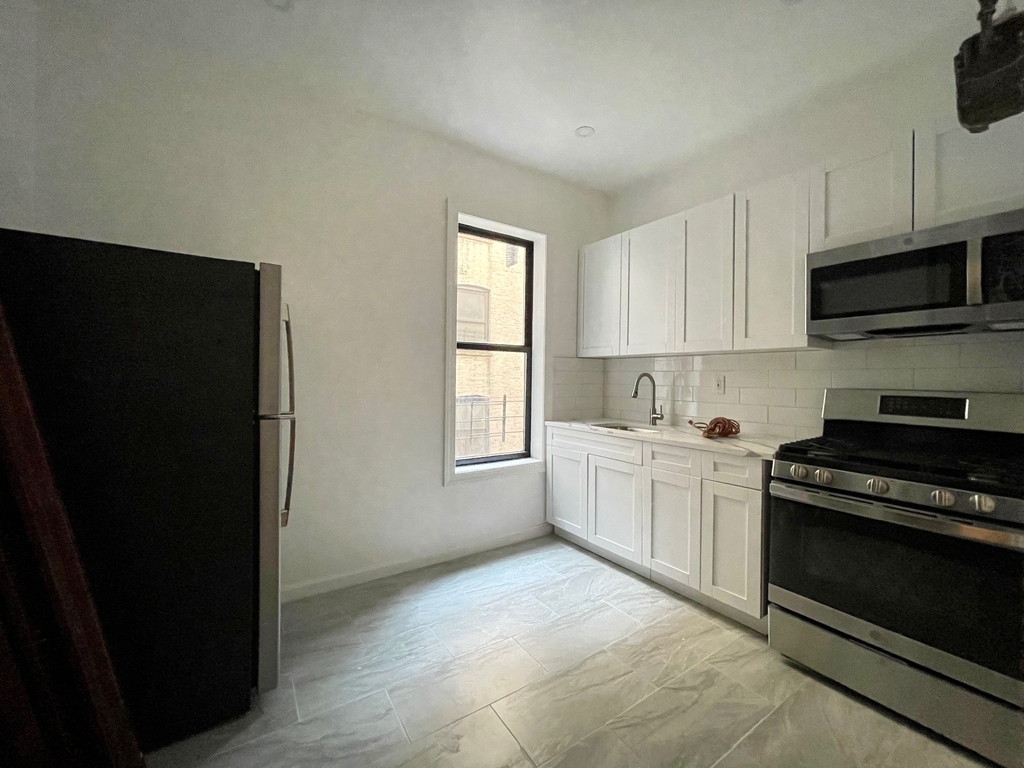 515 West 175th Street - Photo 9