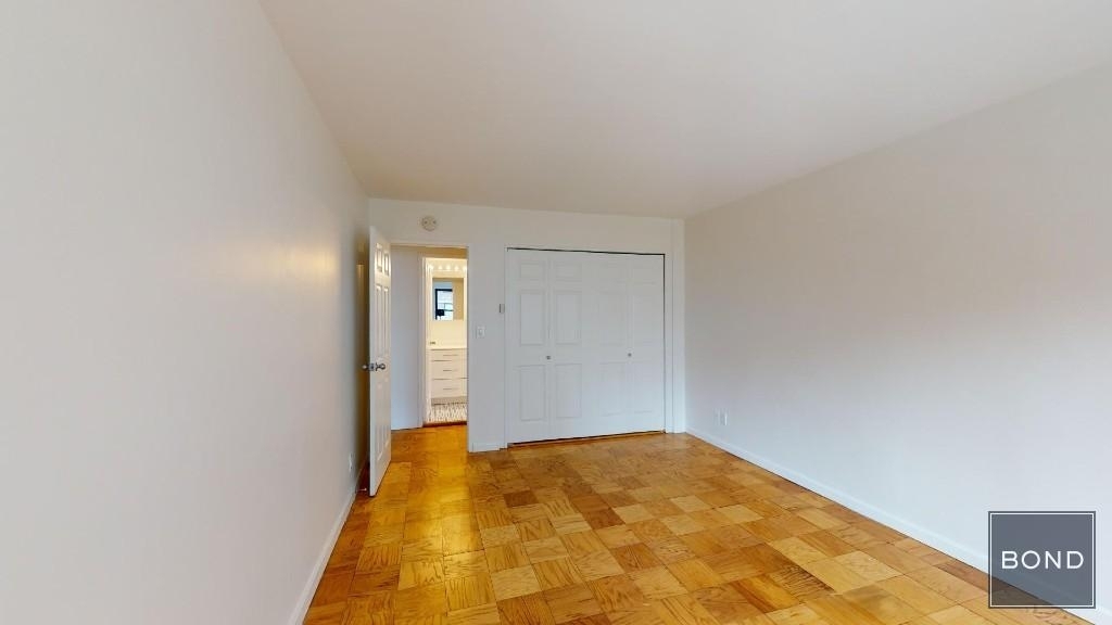 236 East 36th Street - Photo 4