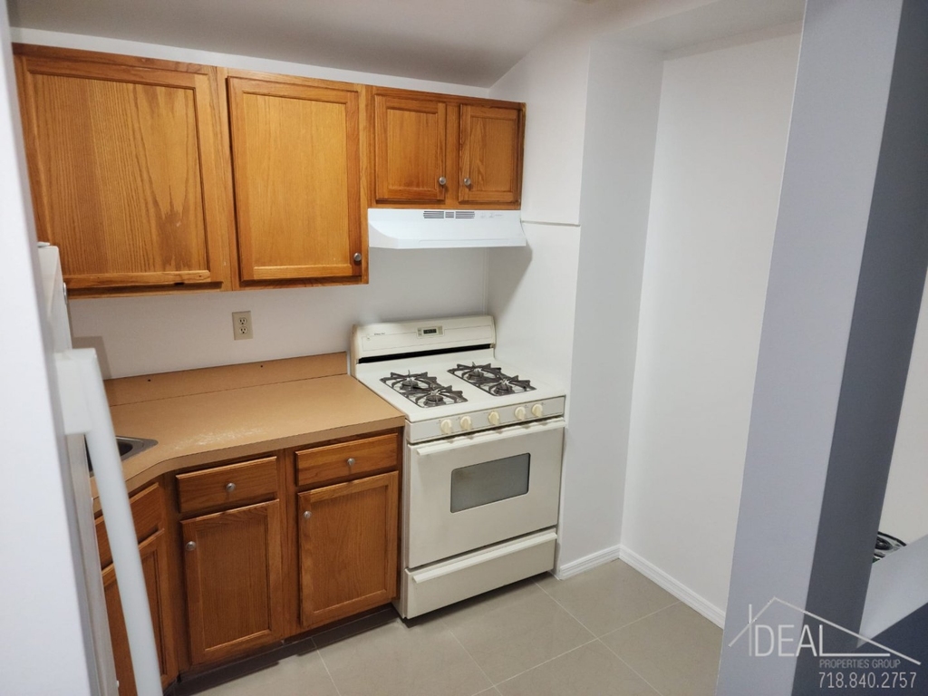 119 149th Avenue, south ozone park 11420 - Photo 4