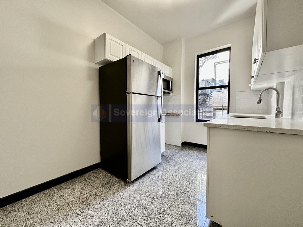 664 West 163rd Street - Photo 6