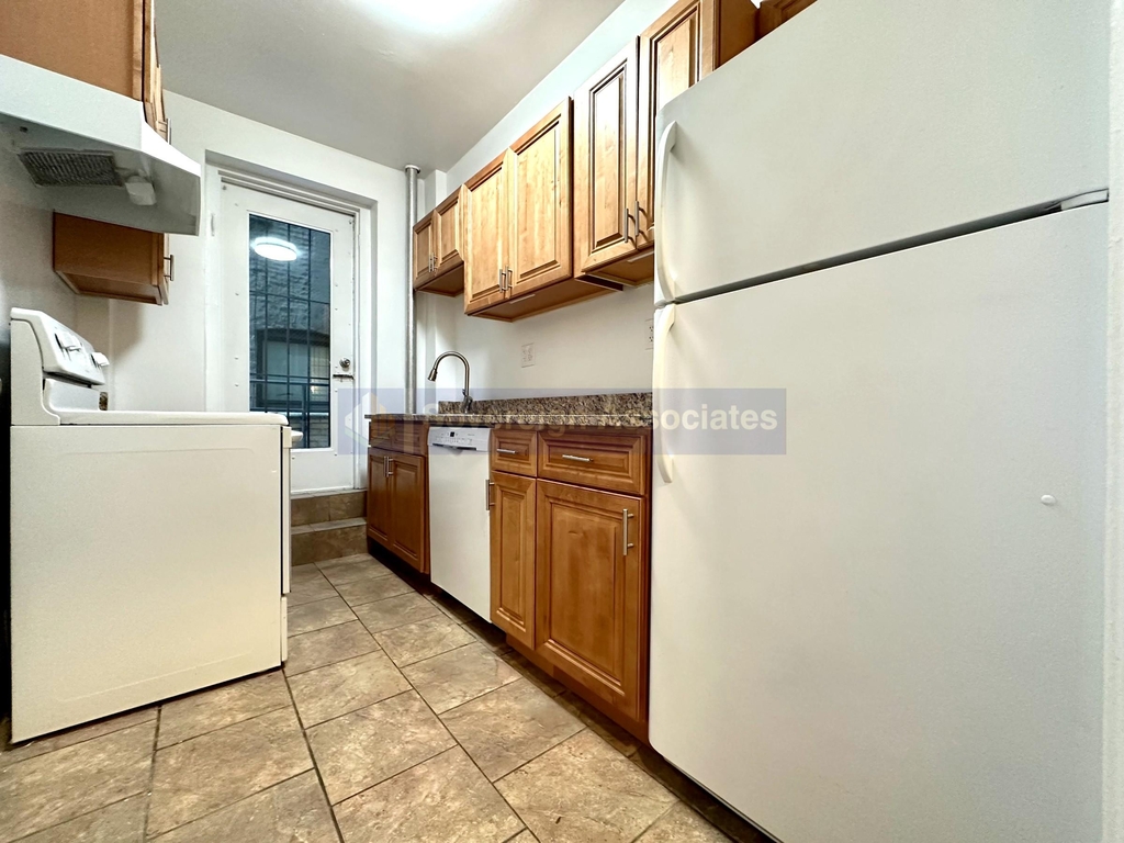 77 West 104th Street - Photo 4