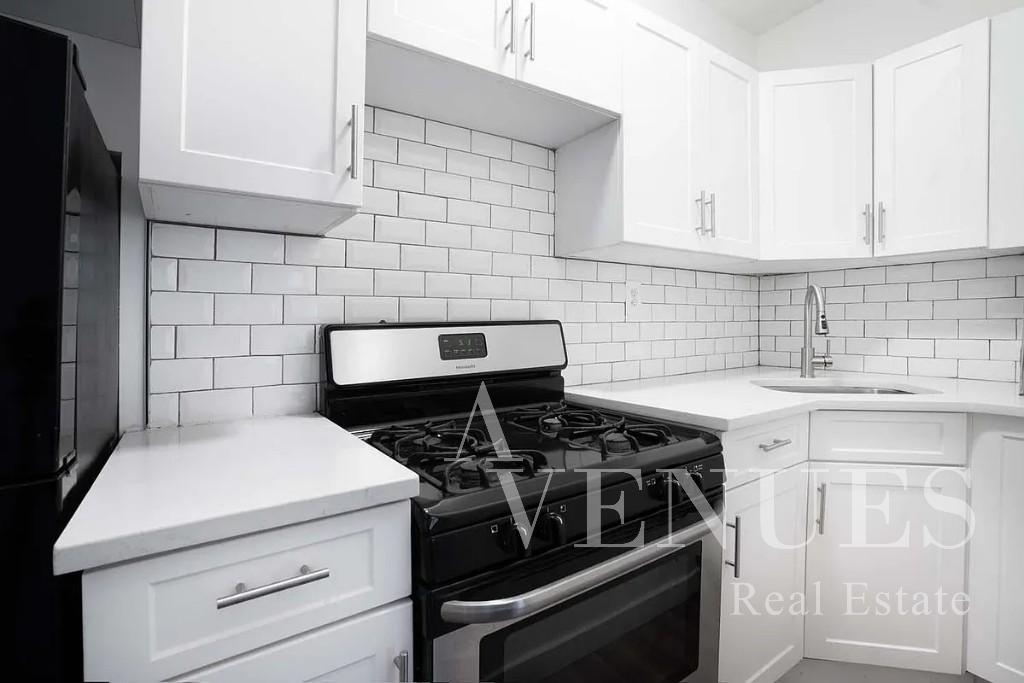 160 East 102nd Street - Photo 2