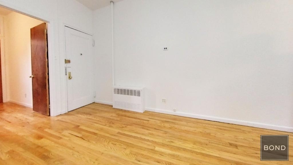 158 East 82 Street - Photo 1