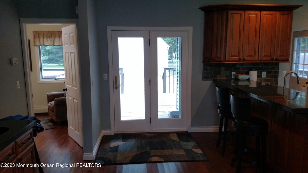 384 E Barnegat Avenue - Photo 33