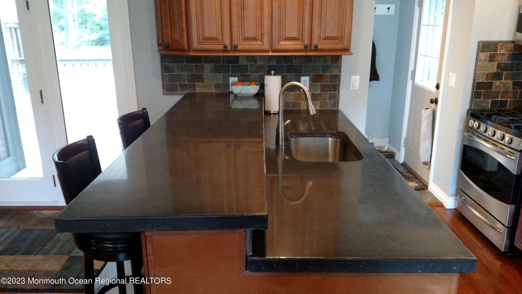 384 E Barnegat Avenue - Photo 28