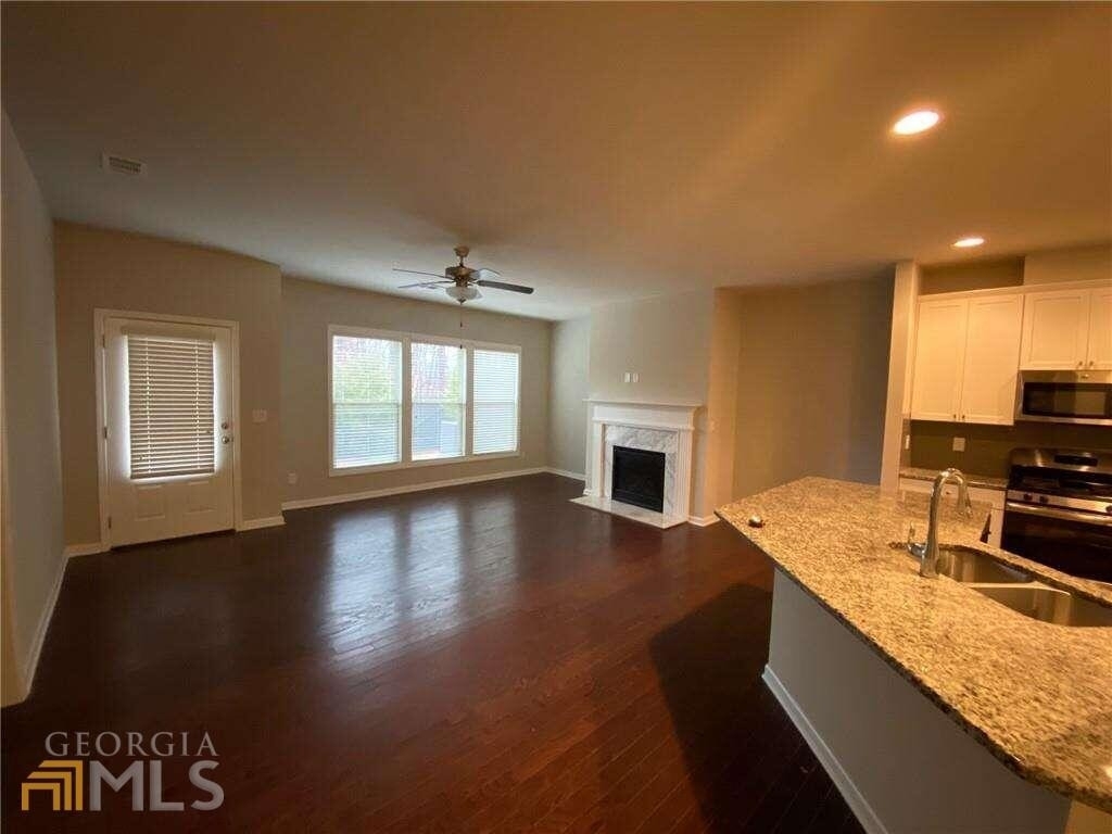 5065 Garrett Court - Photo 3