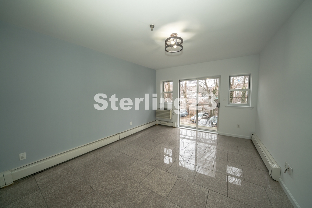 4607 88th Street - Photo 2