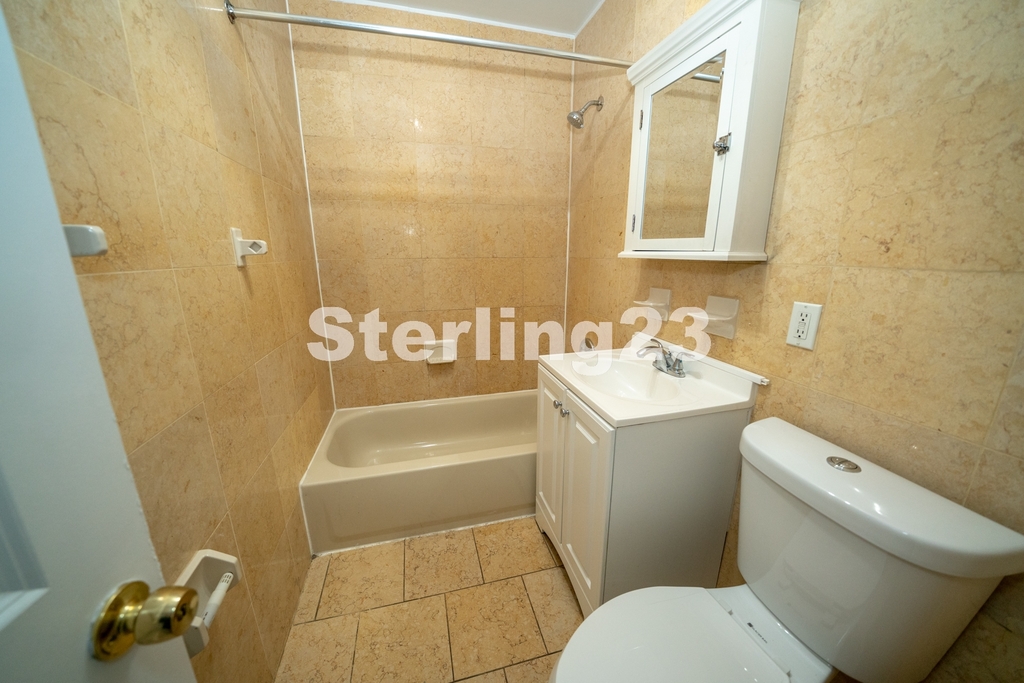 4607 88th Street - Photo 5