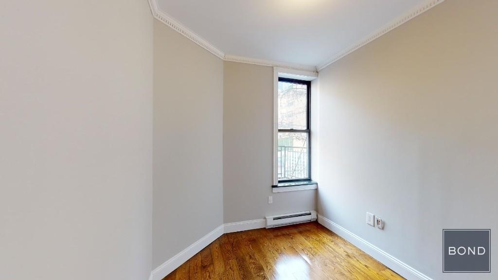 436 West 52nd Street - Photo 2