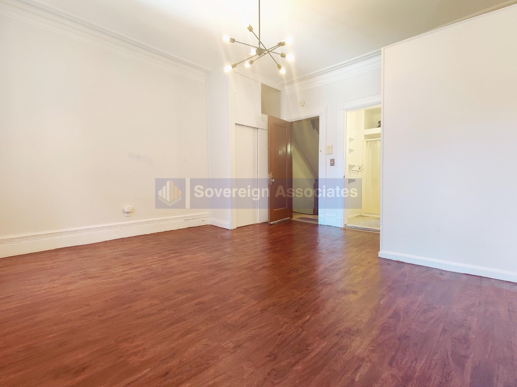 136 West 83rd Street - Photo 3