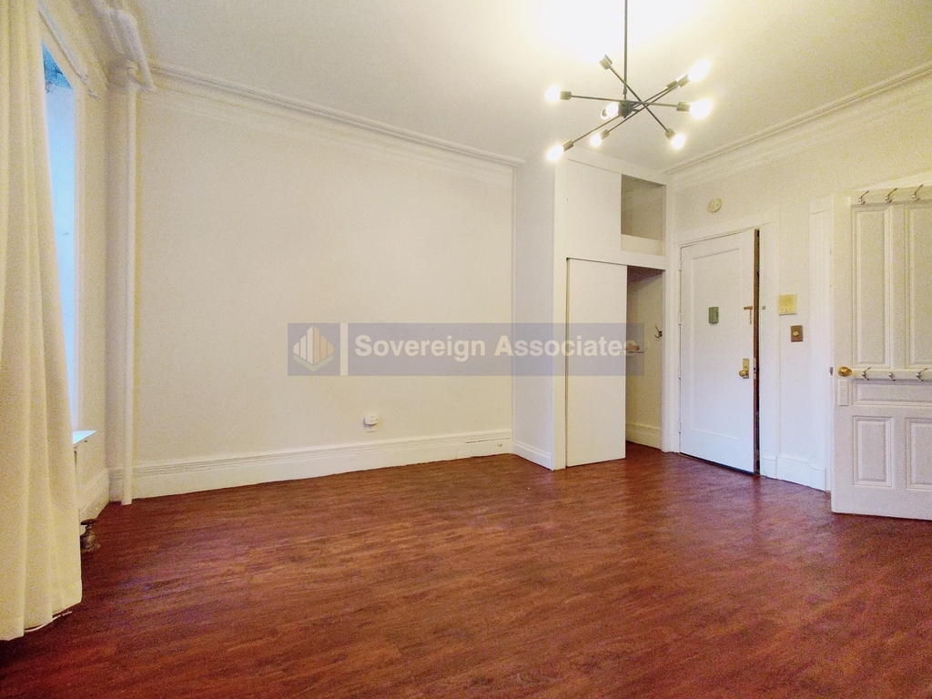 136 West 83rd Street - Photo 5