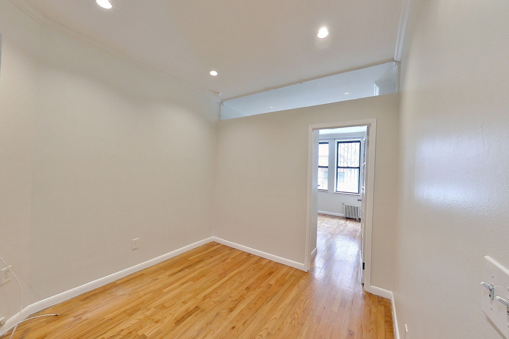 104 Suffolk Street - Photo 2