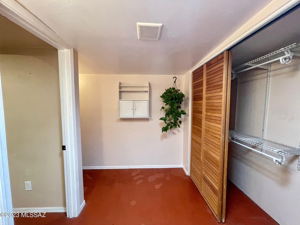 2866 N Desert Avenue - Photo 22