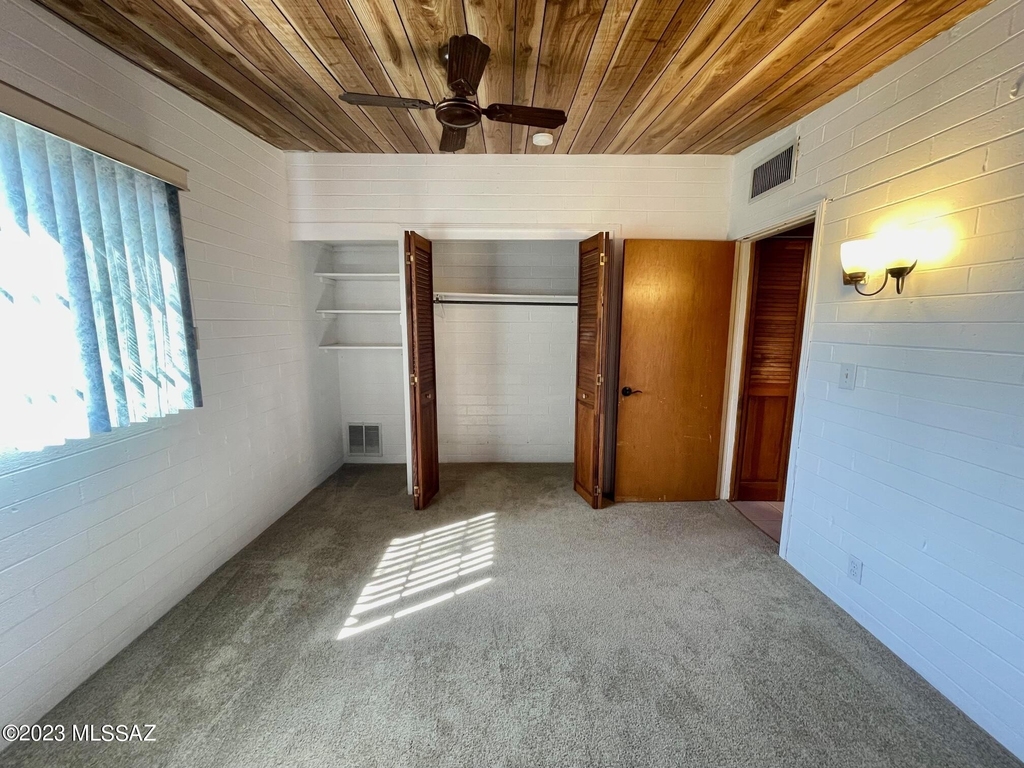 2866 N Desert Avenue - Photo 17