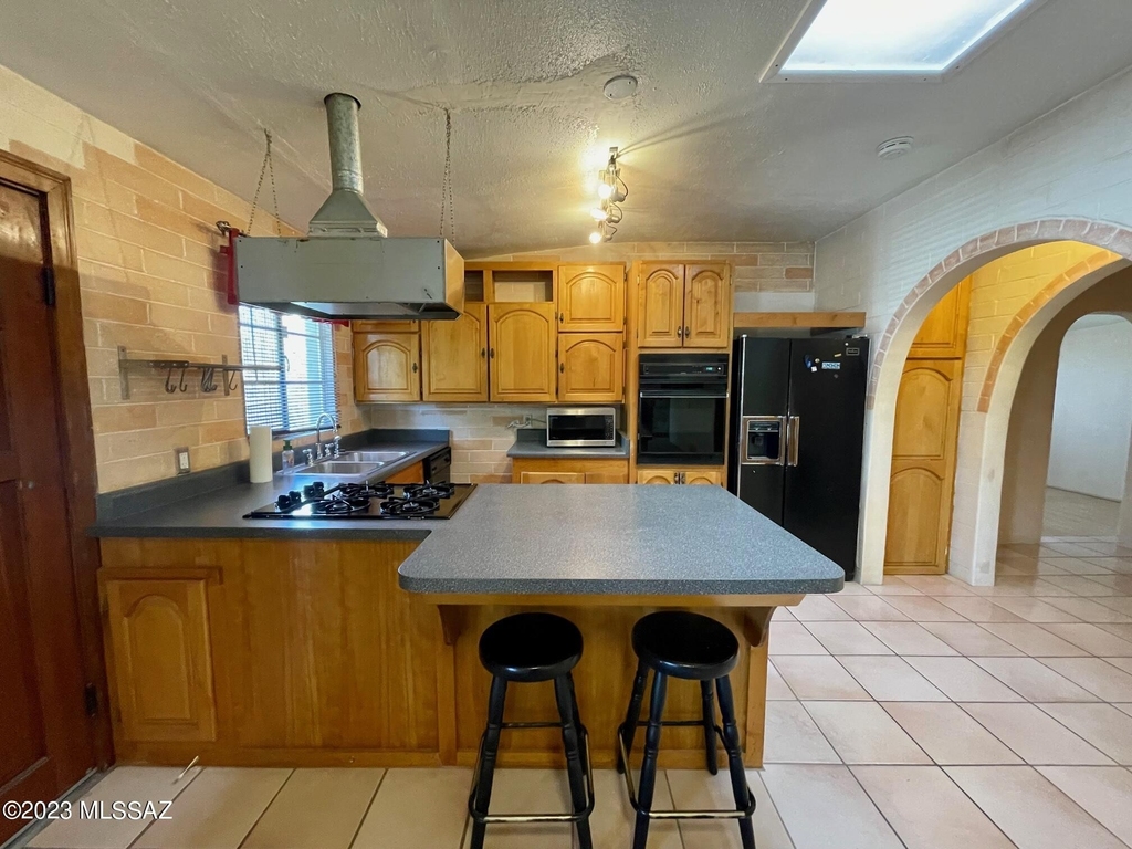 2866 N Desert Avenue - Photo 13