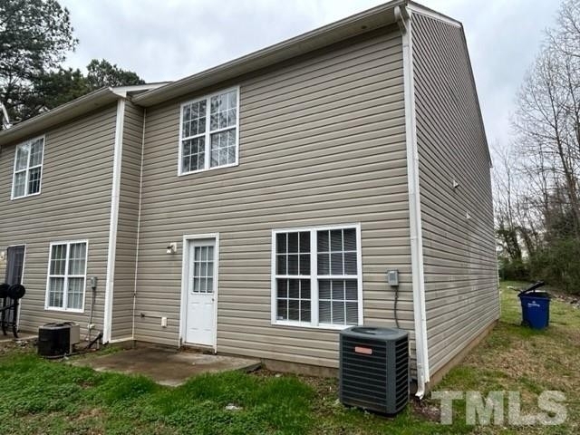 2800 Herndon Village Way - Photo 10