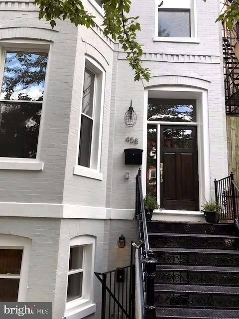 458 M St Nw #a-upper Level - Photo 0