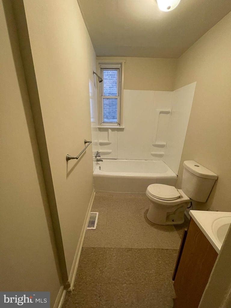 4421 N Uber Street - Photo 4