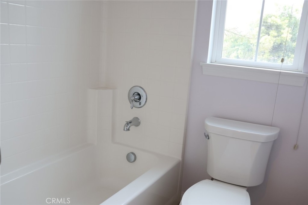 341 E 21st Street - Photo 17