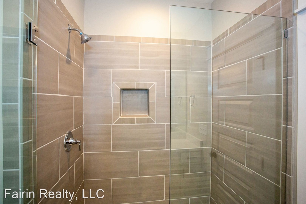 1508 Cottage Grove - Photo 10