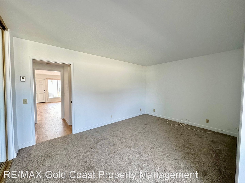 699 Ocean View Dr. - Photo 15