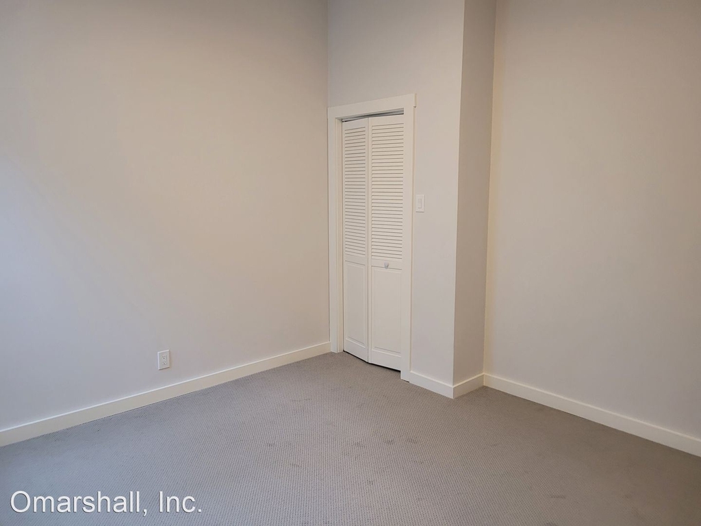 1047 York St - 1047 - Photo 8