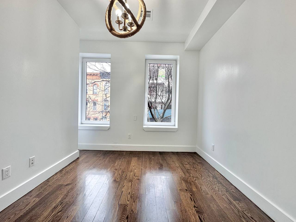 306 Linden Street - Photo 3