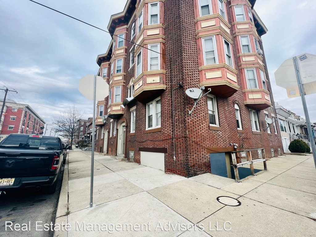 231 S 51st Street - Photo 20