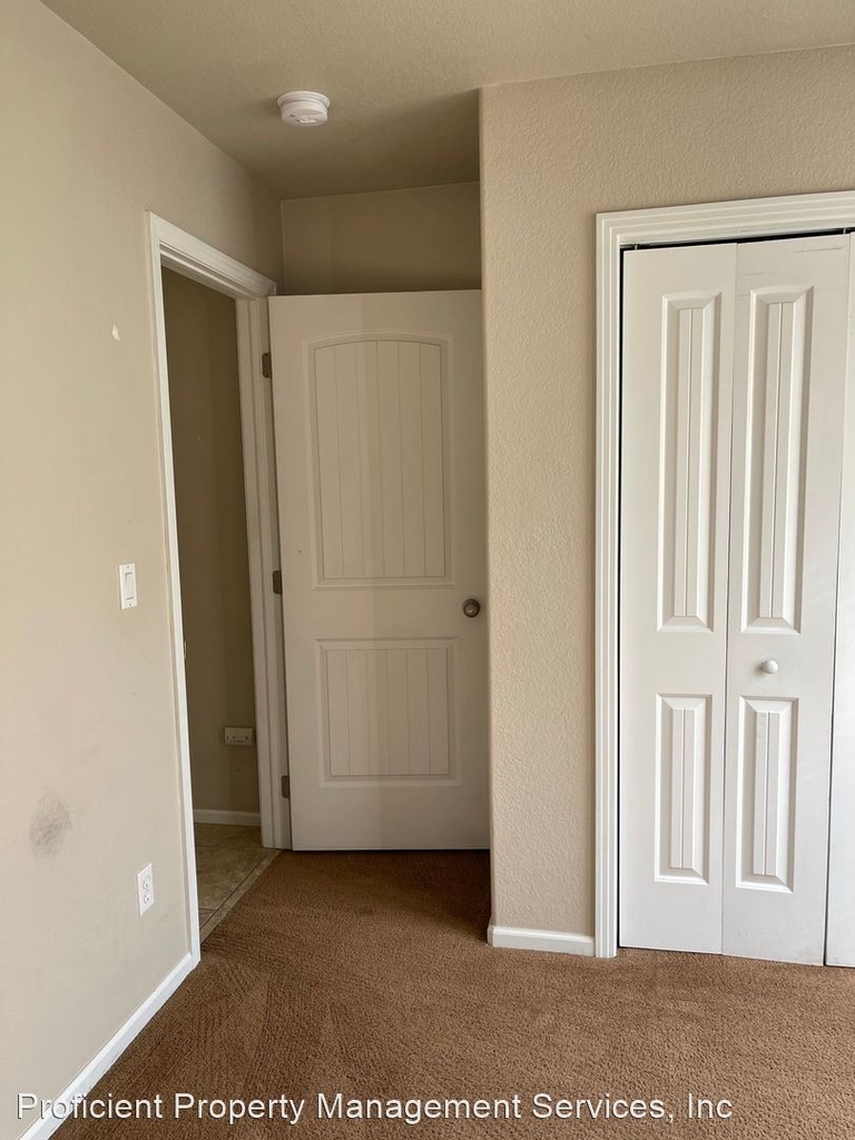 820 Teton Pl - Photo 2