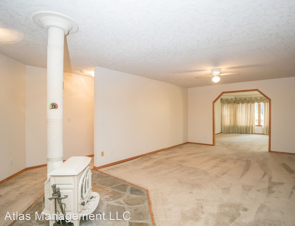 6221 Se 87th Ave. - Photo 2