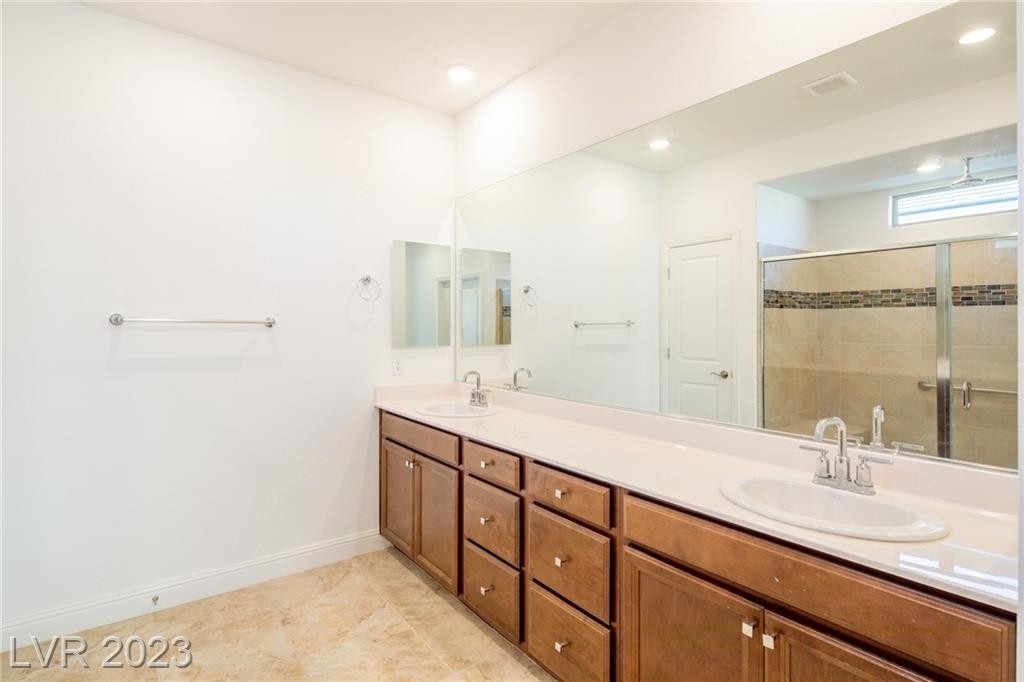 2240 Elmont Avenue - Photo 11