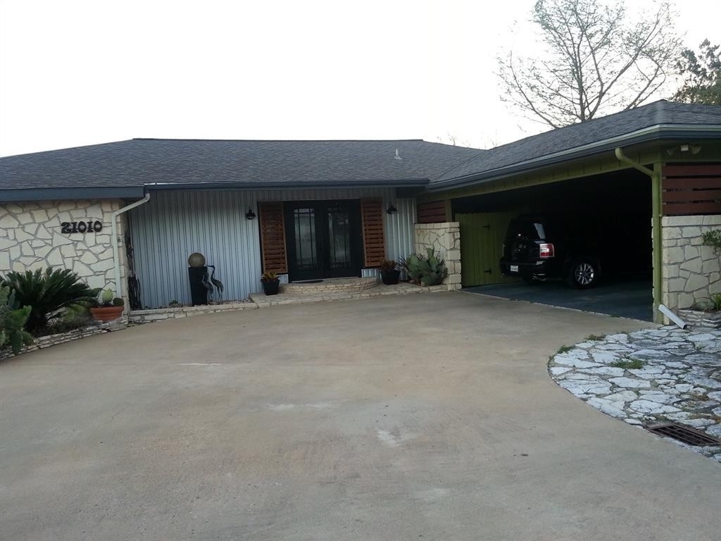 21010  Stillwood Ct - Photo 1